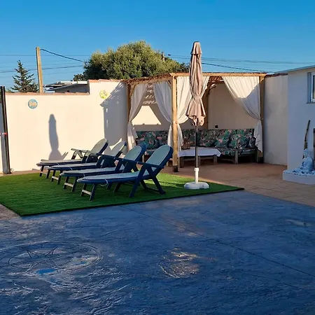 Casa De Madera Con Piscina Privada Apartment